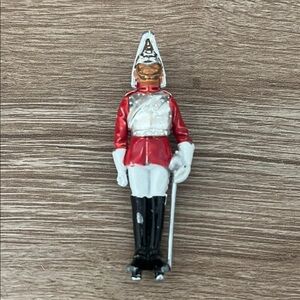 Vintage 1973 Lifeguard Standing miniature metal‎ hand painted toy soldier